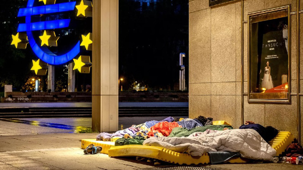 Poverty rife in EU amid record military spending 