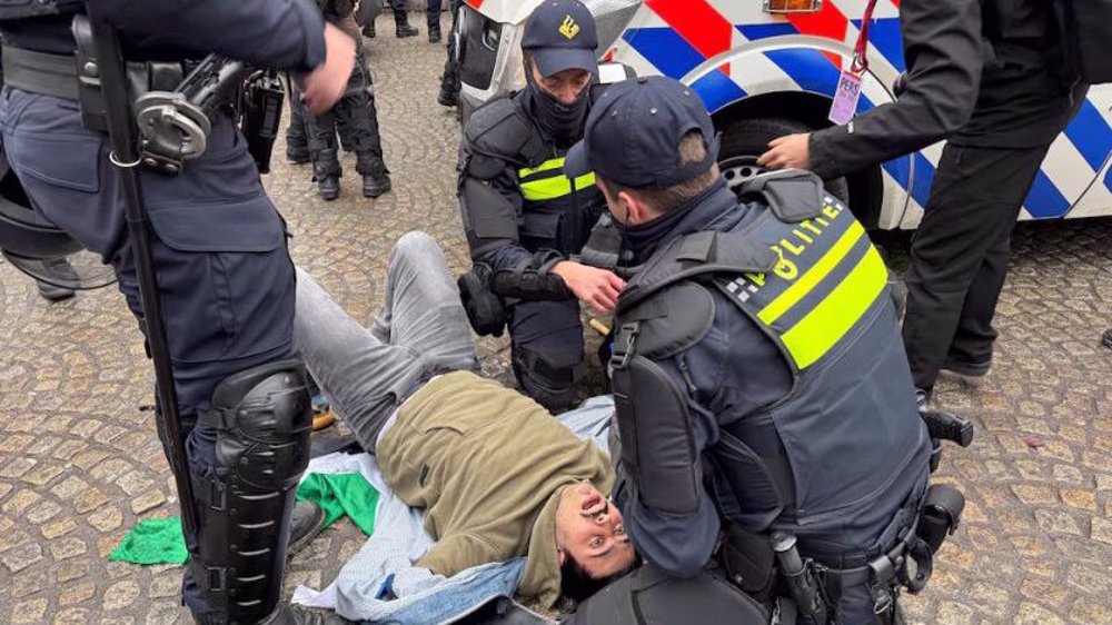 Dutch police attack pro-Palestine protesters in Amsterdam, arrest activists