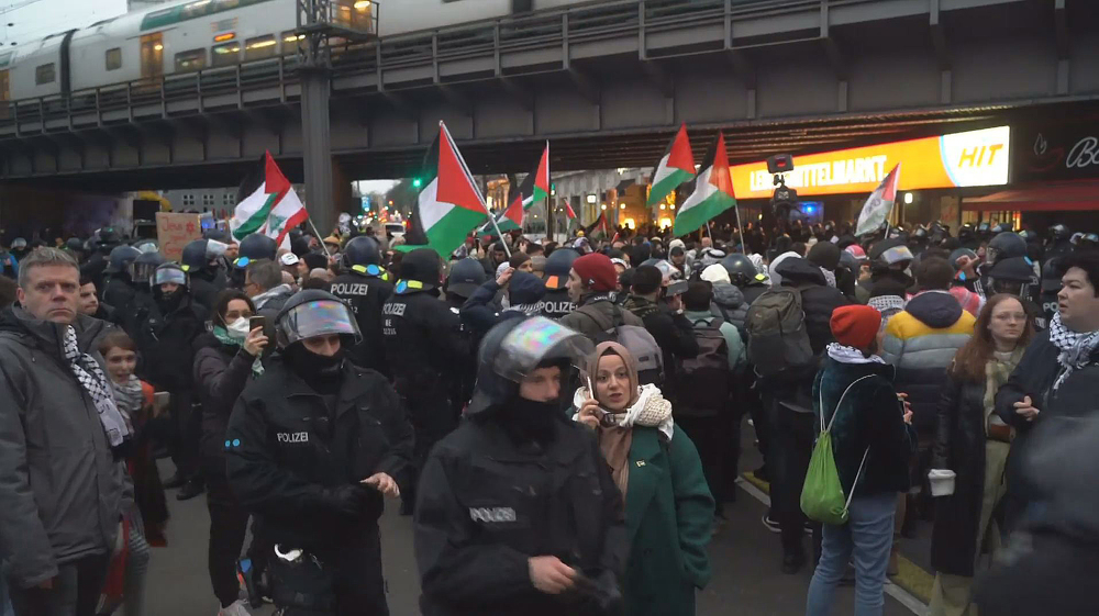 Police detain several pro-Palestine protesters at Berlin rally