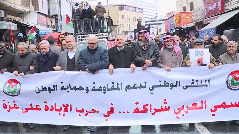 Amman protest denounces Arab states’ silence on Israeli crimes 