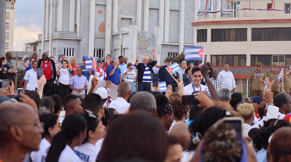 700,000 Cubans rally at US embassy in Havana against trade embargo