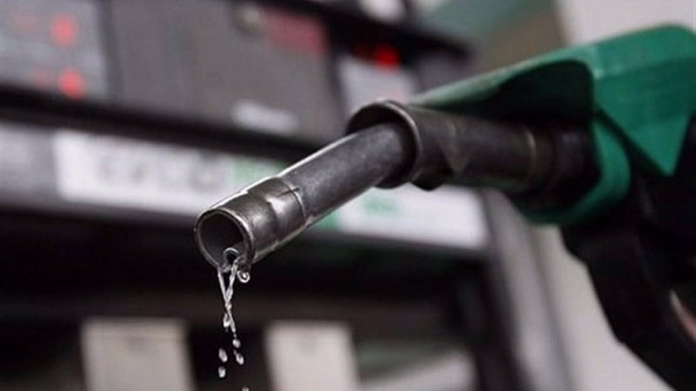 Iran mulling to increase fuel prices to stop mass smuggling