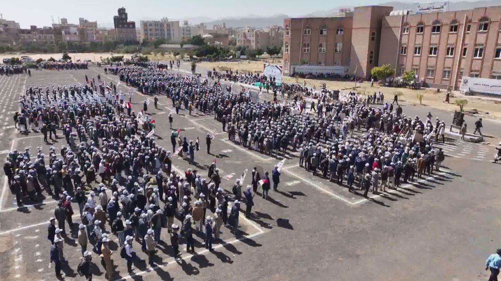 Sana’a university hosts military parade