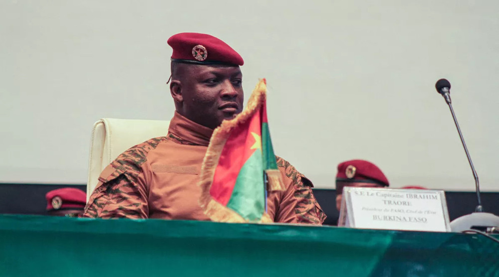 Burkina Faso: le chef de la junte militaire au pouvoir dissout le gouvernement