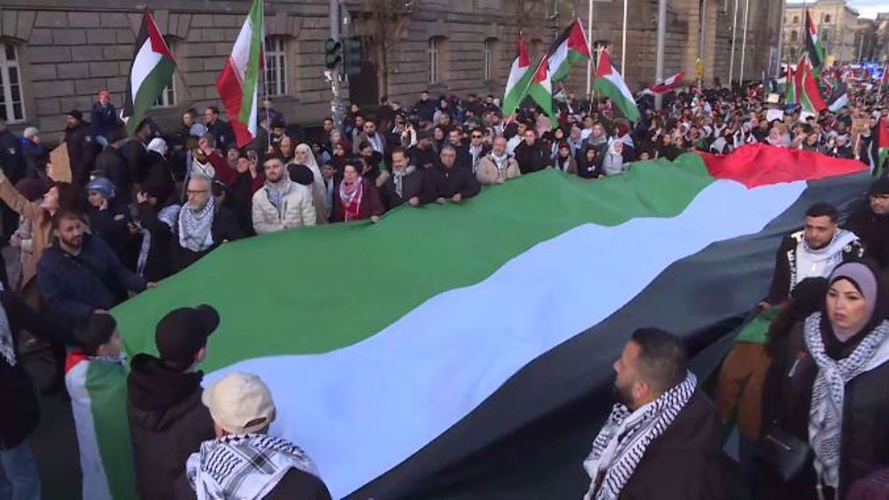 Thousands take to Berlin streets to demand Gaza ceasefire