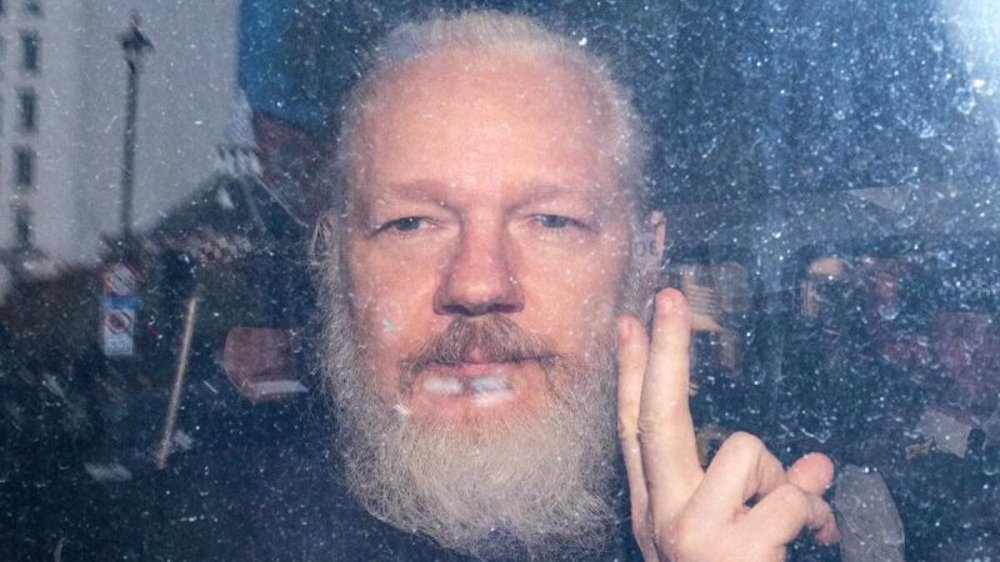 Australia introduces motion urging UK to return Julian Assange