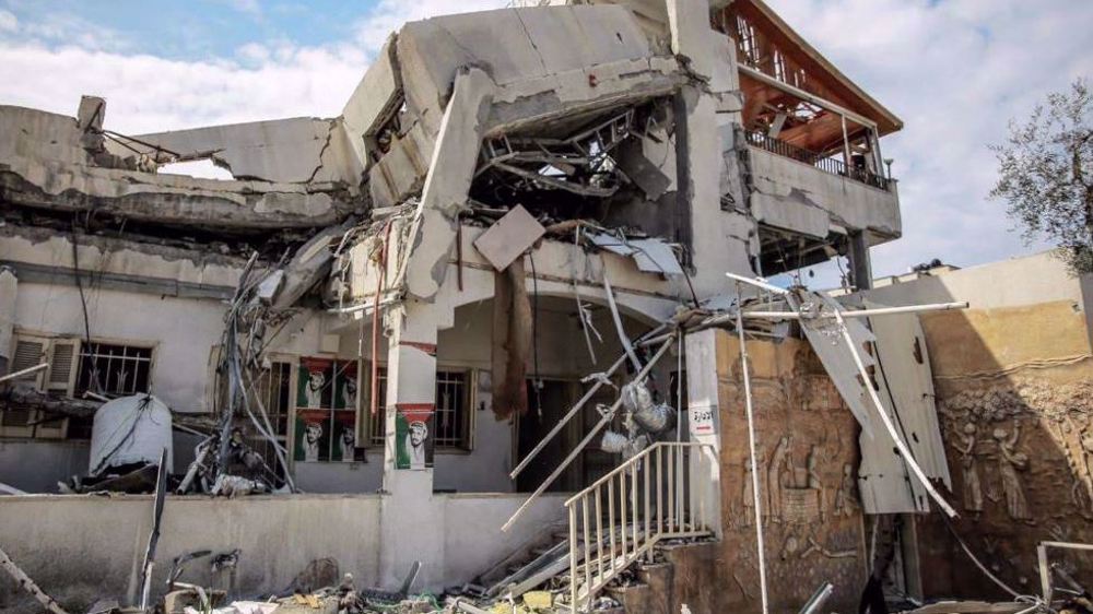 Israel destroys Yasser Arafat's residence in Gaza   