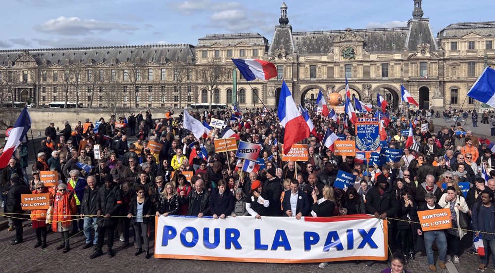 France : manifestation anti-OTAN à Paris