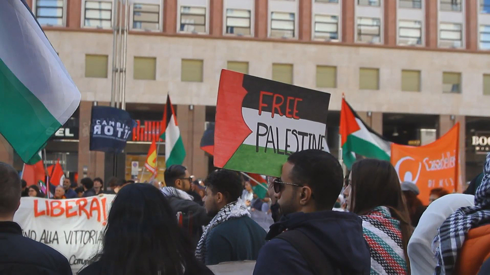 Hundreds take to streets of Milan in support of Palestinians in Gaza
