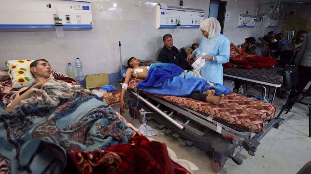 Five wounded Palestinians die in Gaza's besieged al-Shifa hospital 