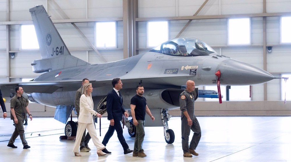Poutine: les F-16 pourraient devenir une cible légitime pour Moscou
