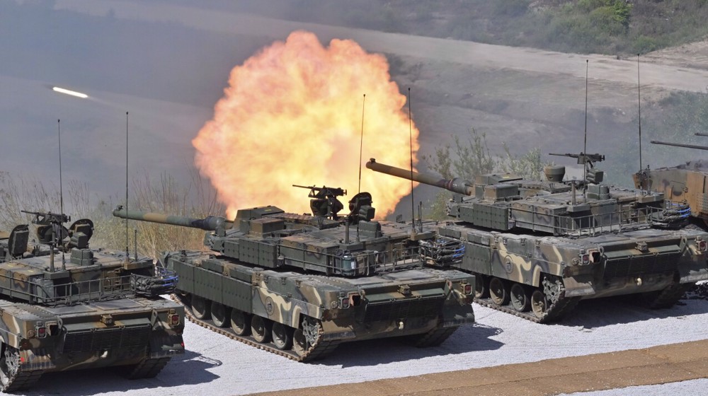 Warmonger at the gates: S Korea, US launch war games near North