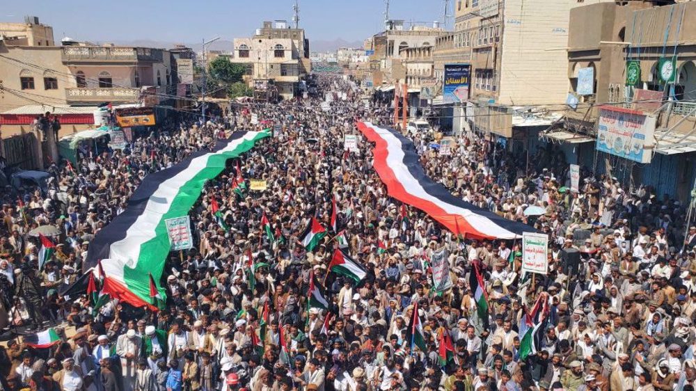 Yemenis hold massive rally to call for stepped-up strikes on Israel 