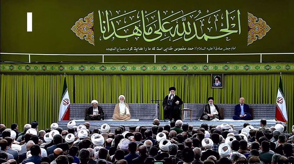 Iran’s Leader met with high-ranking officials on Eid al-Fitr