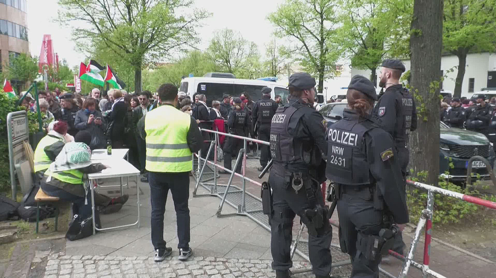 German police crackdown on pro-Palestine conference in Berlin