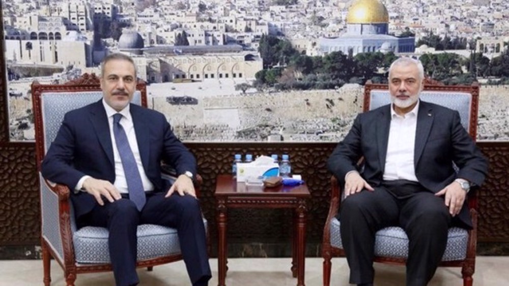 Le ministre turc des A.E. a rencontré Ismaïl Haniyeh à Doha