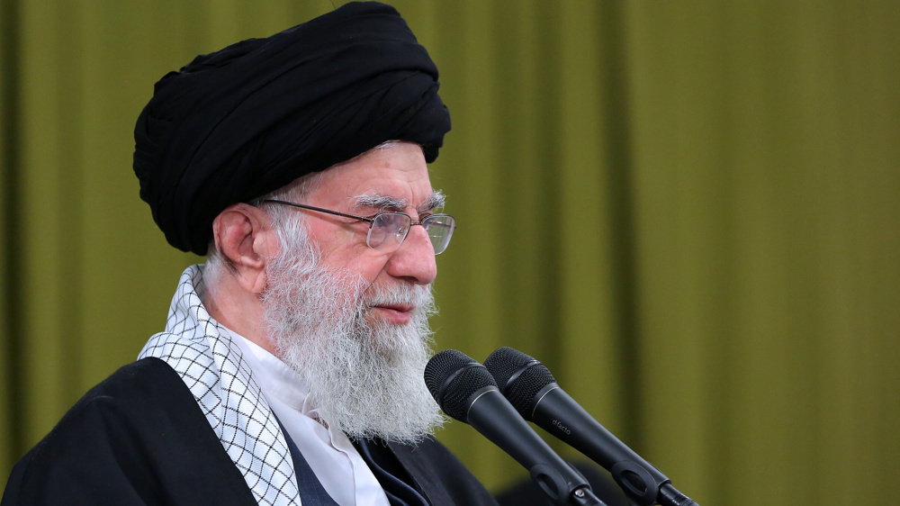 L’Ayatollah Khamenei a félicité les lutteurs iraniens pour avoir remporté le championnat d'Asie 2024
