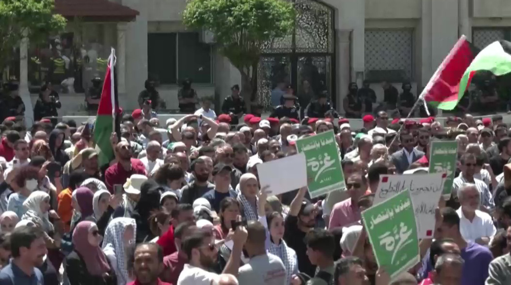 People in Amman hold protest in support of Palestinians