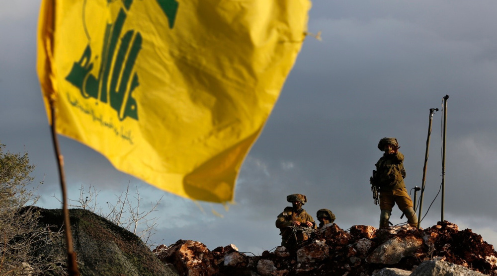 Hezbollah flag-Israeli soldiers