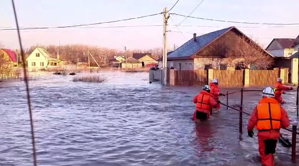 Over 2,000 people evacuated in flood-hit Orsk in Russia