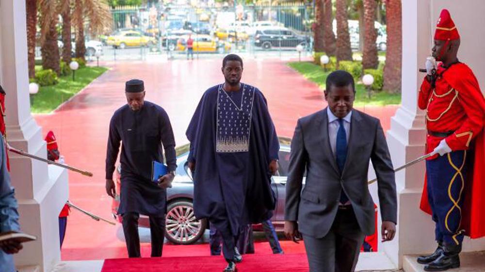 La Françafrique bientôt terminée au Sénégal ?