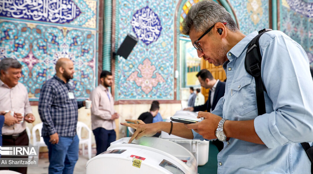 Iranians take part in runoff parliamentary vote