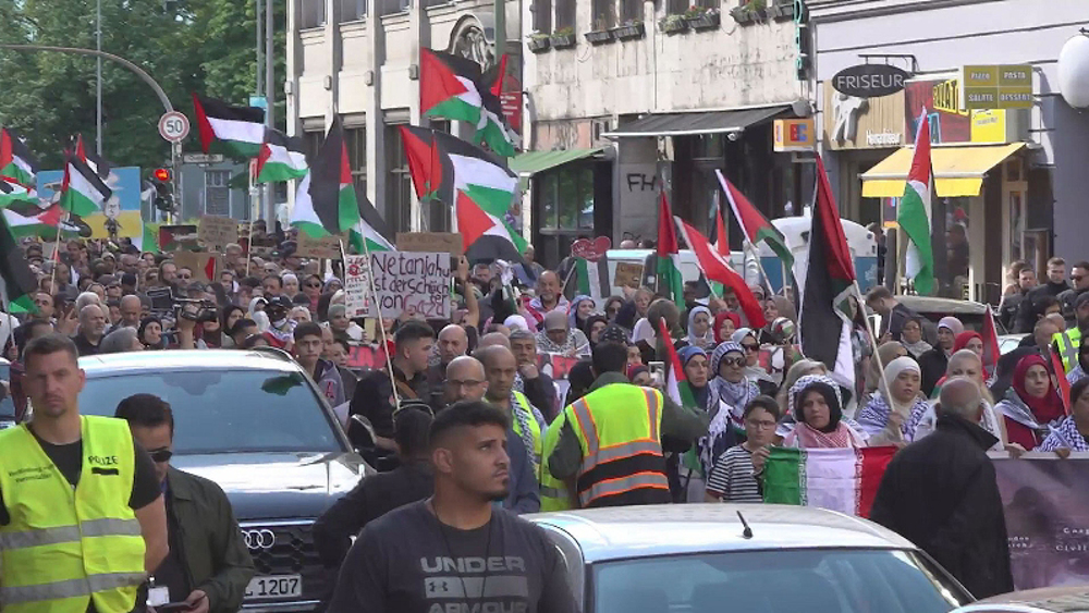 Hundreds march in Berlin to demand halt of arms supplies to Israel