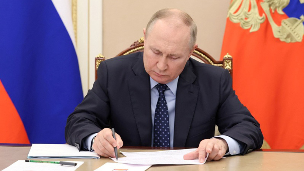 Putin signs decree allowing authorities to seize US property in Russia