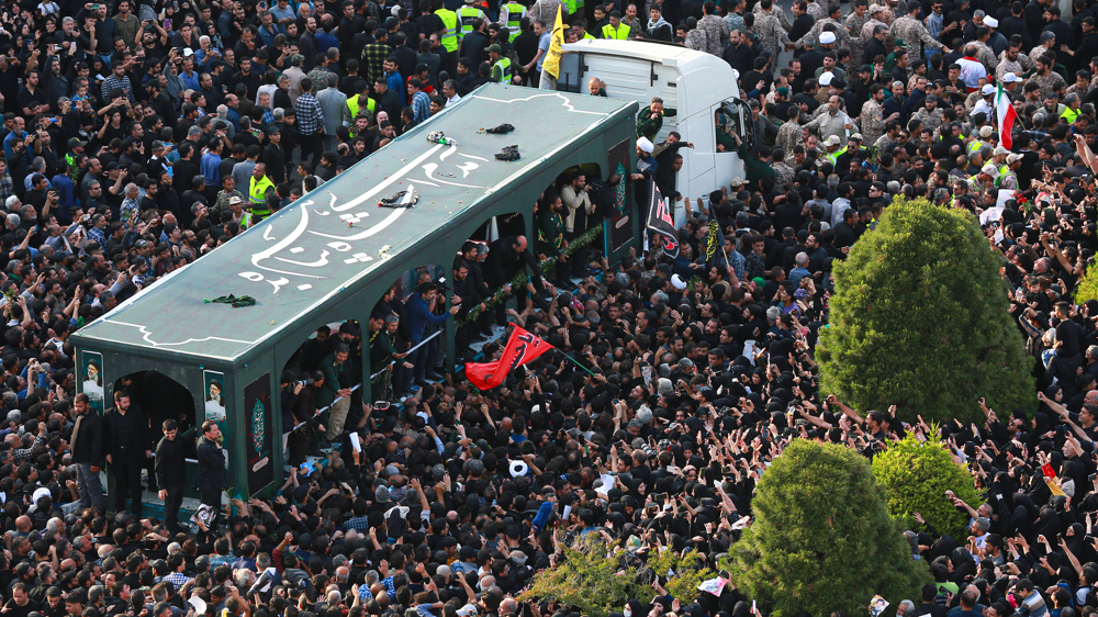 Analyse de la participation massive des Iraniens aux funérailles du président martyr Raïssi 