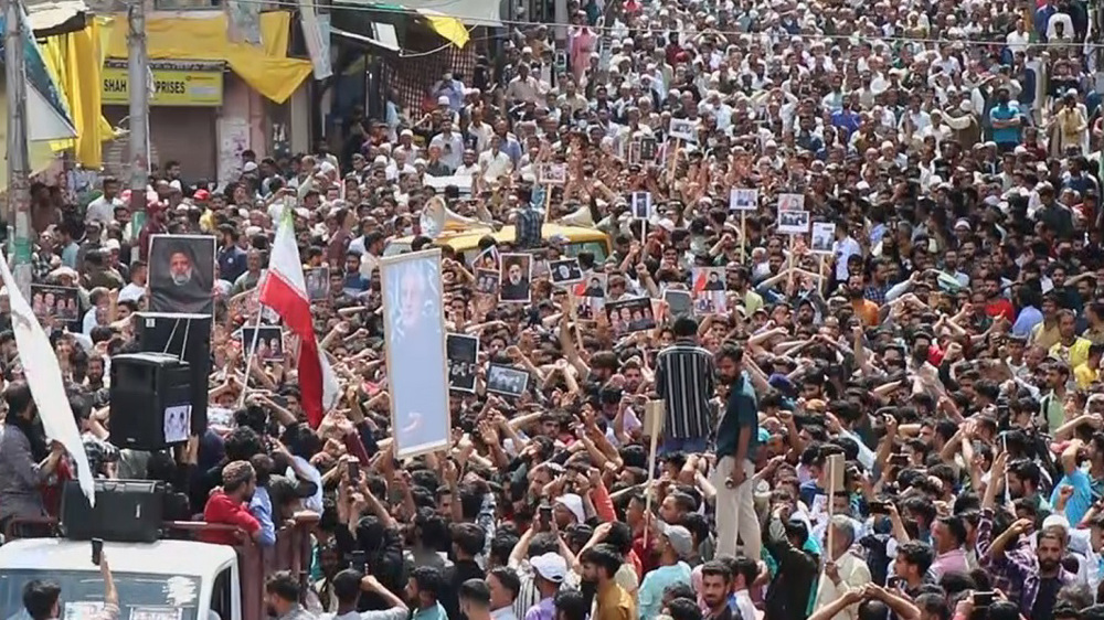 Thousands join mourning rally in Kashmir for President Raeisi