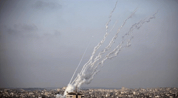 Tel-Aviv secoue sous la pluie de missiles et de roquettes de la Résistance palestinienne