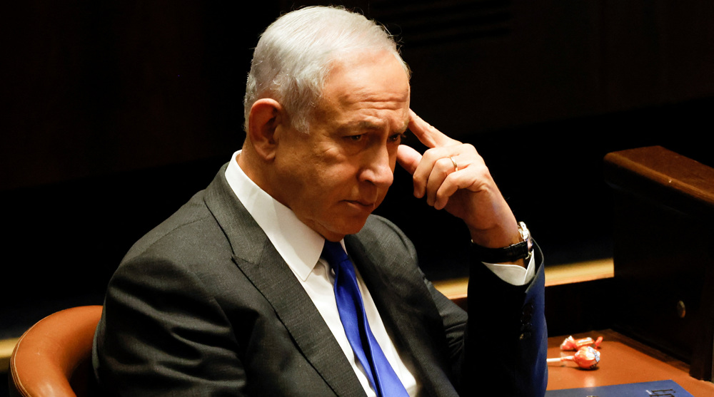 Netanyahu, prisoner of accusations