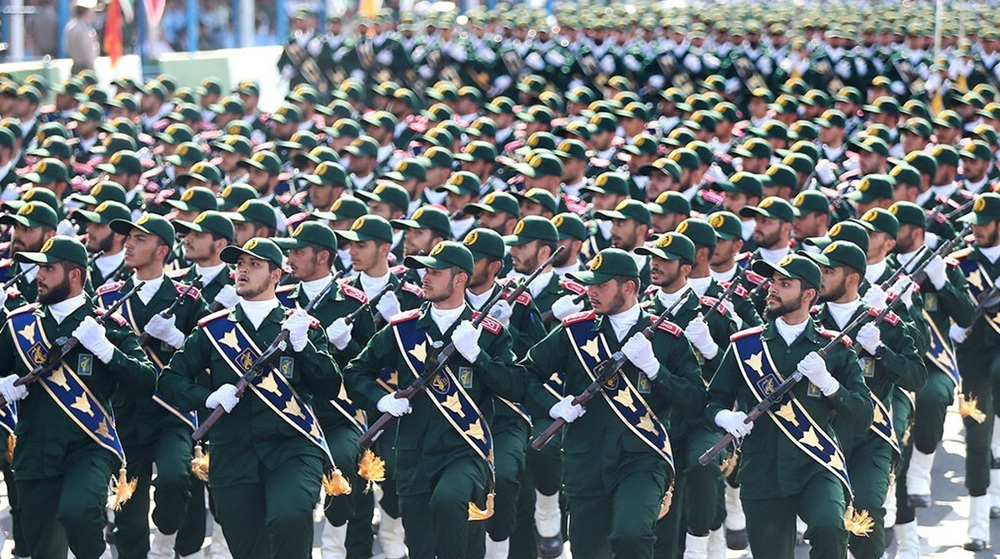 Iran-IRGC servicemen-Parade