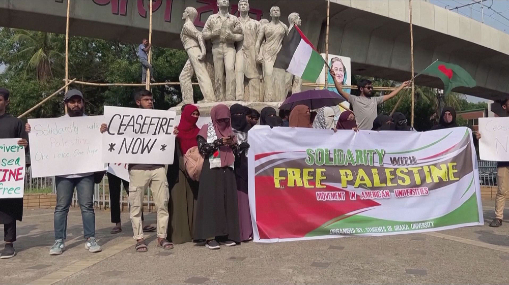 Bangladeshi students burn Israeli PM effigy at pro-Palestinian rally