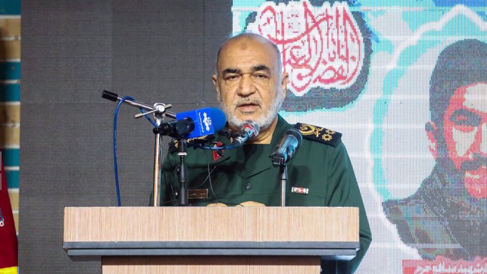 IRGC disintegrating enemies as morally bankrupt US targets Muslim world: Salami