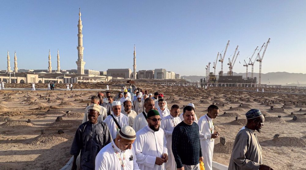 Hajj pilgrims in Medina visit Masjid al-Nabawi, Baqi Cemetery