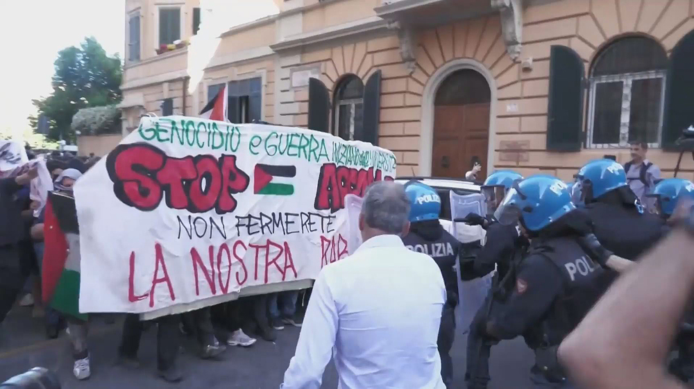 Rome police fire tear gas as clashes erupt during pro-Palestine rally