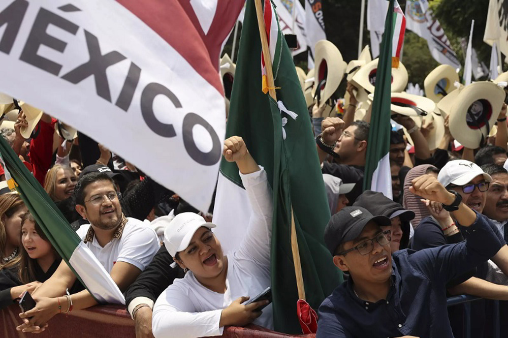 Mexicans upbeat about future despite record electoral violence