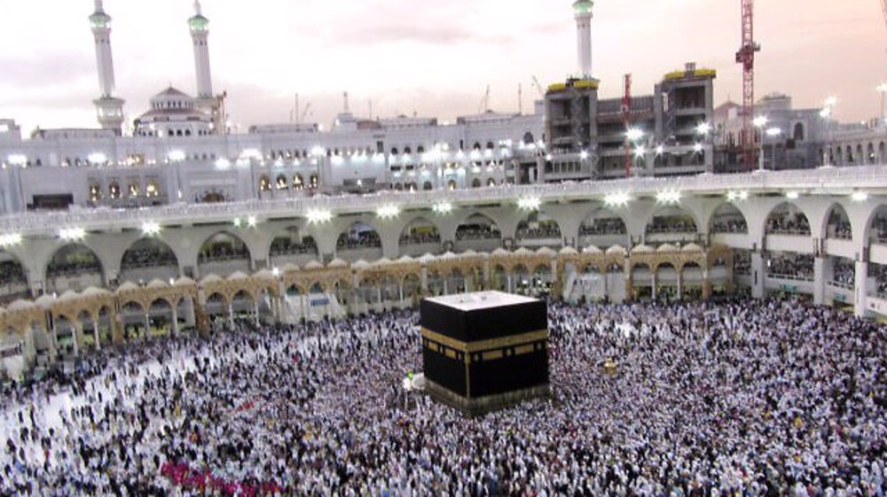 Muslim pilgrims in Mecca pray for ceasefire in Gaza