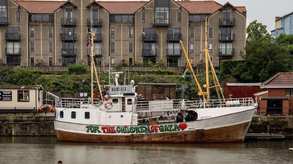 Gaza Freedom Flotilla arrives in UK