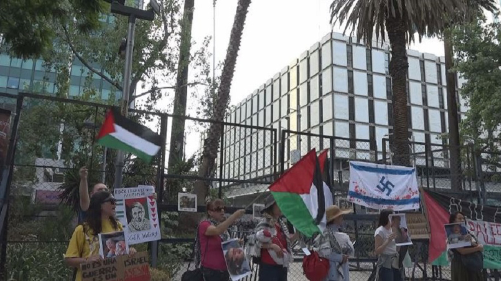 Rassemblement devant l’ambassade américaine à Mexico pour exiger la fin du génocide à Gaza