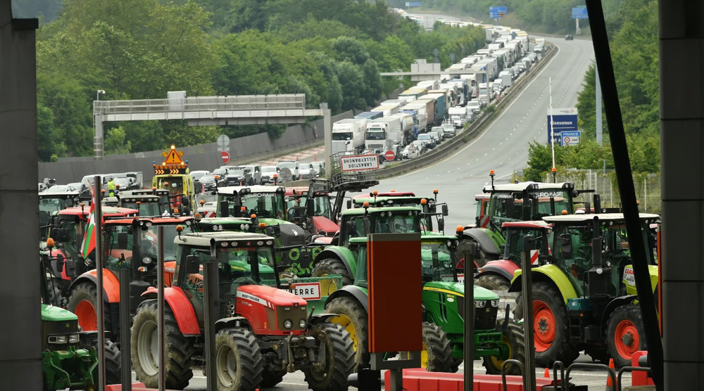 La frontière entre la France et l’Espagne bloquée par des agricultures