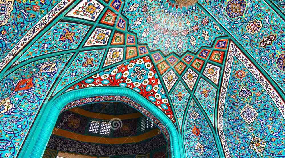 An Insider's View of the Country: Tehran Mosques and Aliqapoo in Qazvin