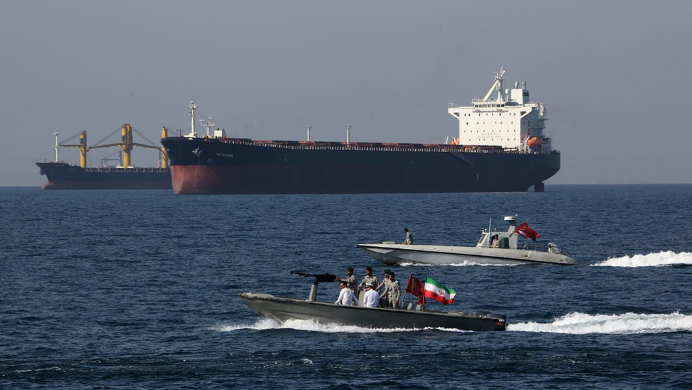Iran: le CGRI saisit un pétrolier étranger pour la contrebande dans le golfe Persique