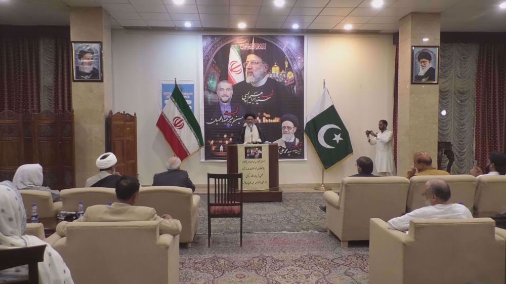 Pakistan holds memorial service for Iran's late president, FM