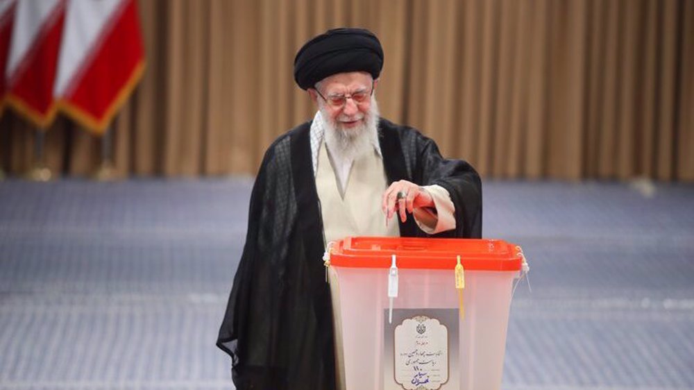 Iran: le Leader salue la participation du peuple au second tour des élections