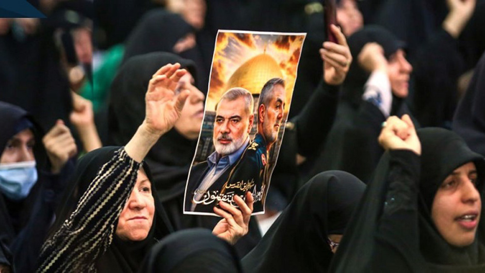 Les Iraniens rendent hommage à Ismaïl Haniyeh lors d’une cérémonie à Téhéran