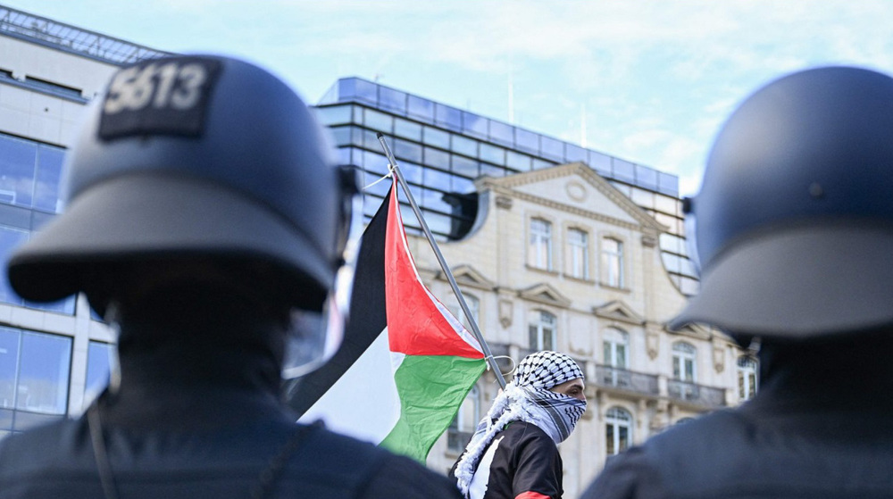 German police brutality against pro-Gaza activists