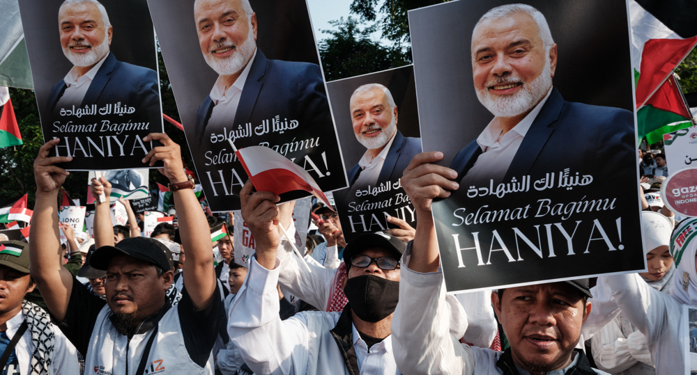 Thousands of pro-Palestinian protesters march to US Embassy in Jakarta