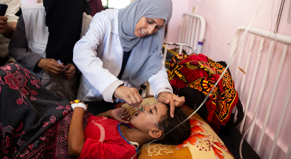 Children in Gaza given polio vaccines amid deepening health crisis 